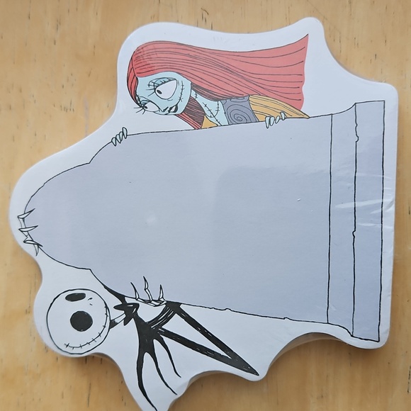 THE NIGHTMARE BEFORE CHRISTMAS SNAP FRONT JOURNAL AND STICKY NOTES - Picture 15 of 16